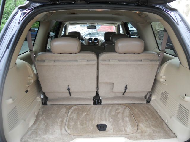 2004 GMC Envoy XL LS 2500 HD