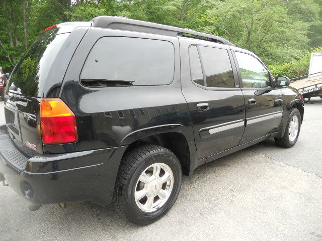 2004 GMC Envoy XL LS 2500 HD