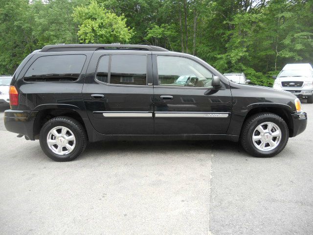 2004 GMC Envoy XL LS 2500 HD