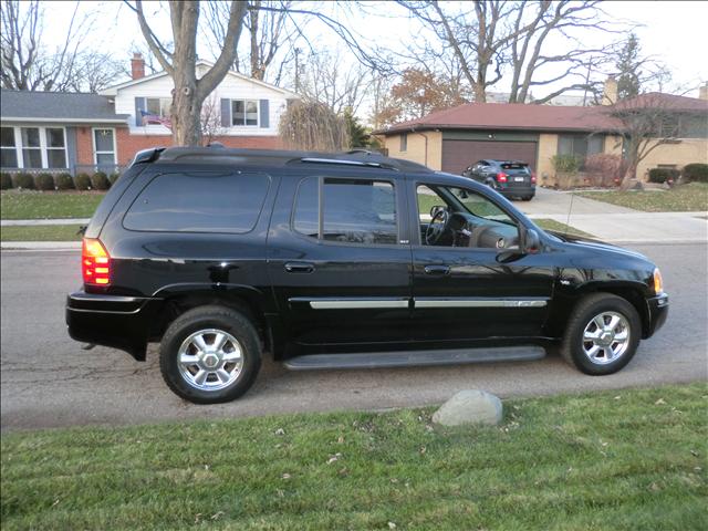 2004 GMC Envoy XL 5.7L HEMI 4dr Quad Cab 4WD SLT