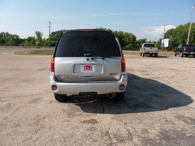 2004 GMC Envoy XL LS 2500 HD