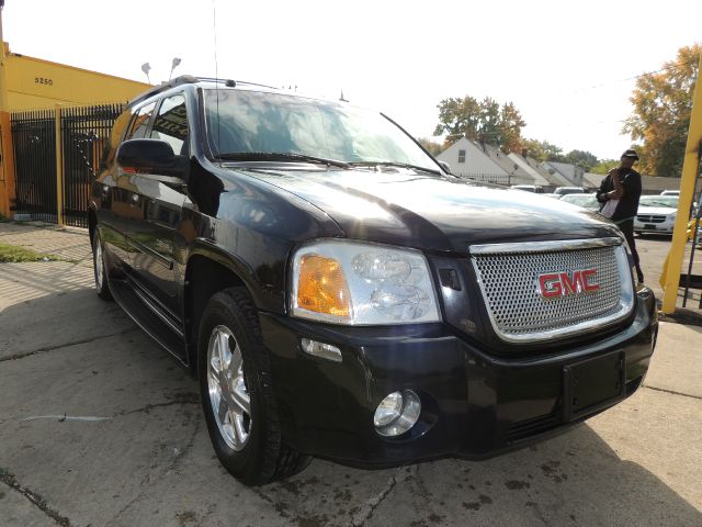 2005 GMC Envoy XL LS 2500hd CREW CAB 4X4 Diesel