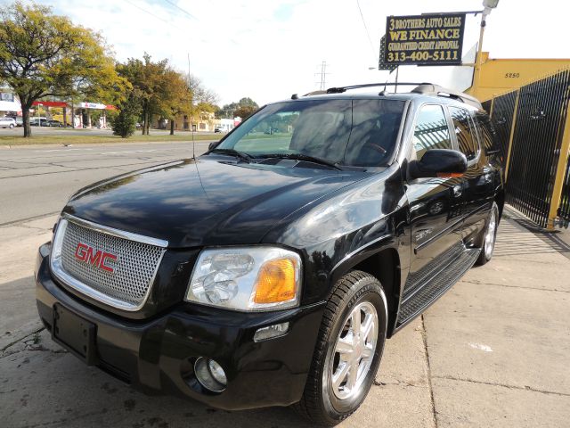 2005 GMC Envoy XL LS 2500hd CREW CAB 4X4 Diesel