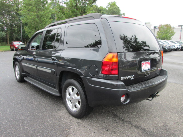 2005 GMC Envoy XL LTD LME