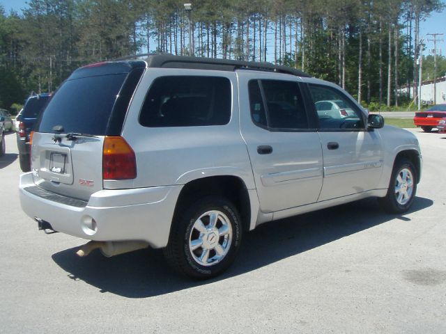 2005 GMC Envoy XL LS 2500 HD