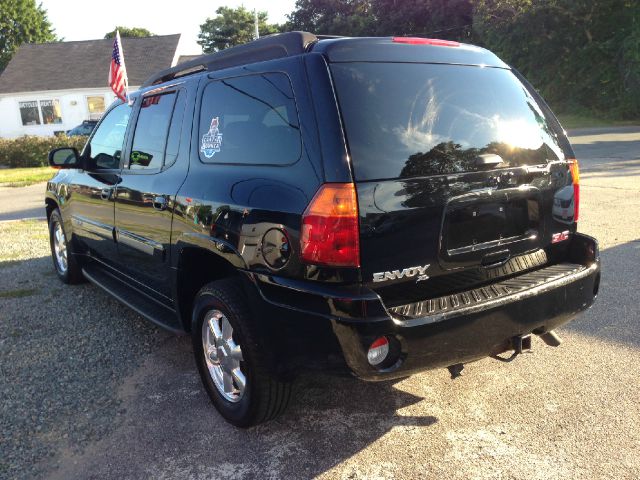 2005 GMC Envoy XL LS 2500 HD