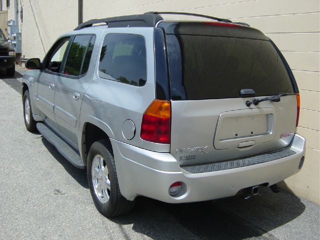 2005 GMC Envoy XL LS 2500 HD