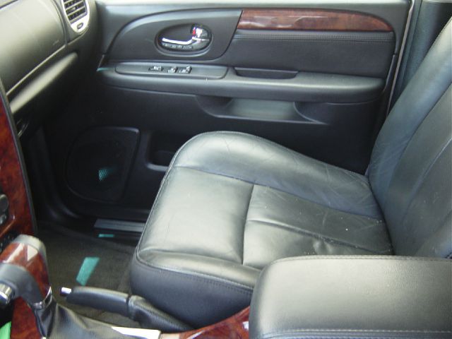 2005 GMC Envoy XL LS 2500 HD