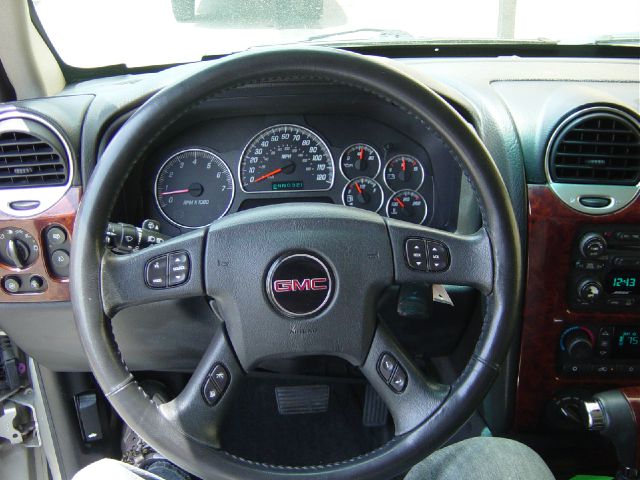 2005 GMC Envoy XL LS 2500 HD