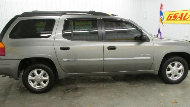 2006 GMC Envoy XL LS 2500hd CREW CAB 4X4 Diesel