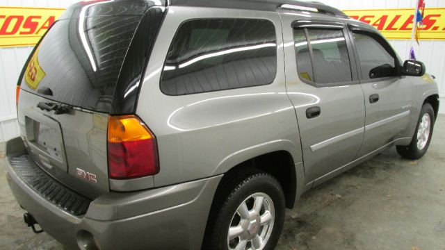 2006 GMC Envoy XL LS 2500hd CREW CAB 4X4 Diesel