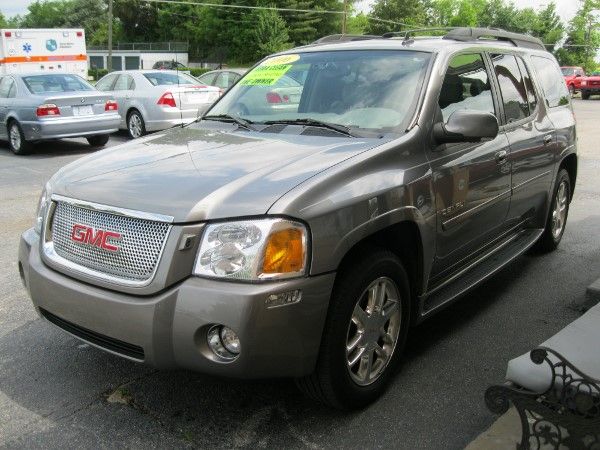 2006 GMC Envoy XL LS 2500hd CREW CAB 4X4 Diesel