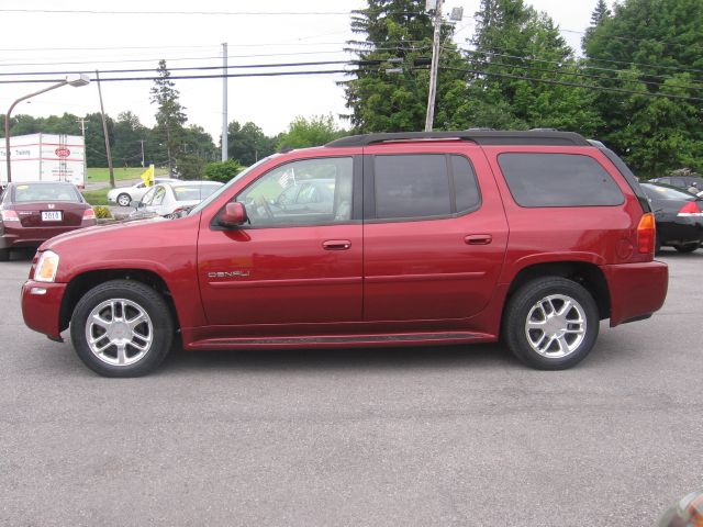 2006 GMC Envoy XL LS 2500hd CREW CAB 4X4 Diesel