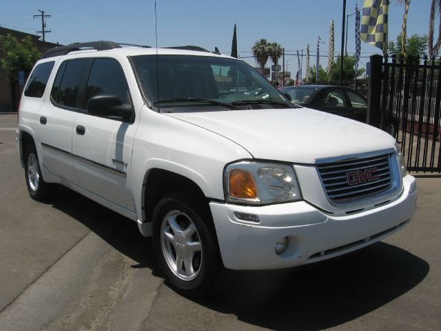 2006 GMC Envoy XL LS 2500hd CREW CAB 4X4 Diesel