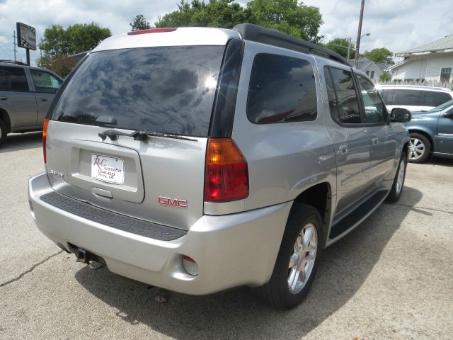 2006 GMC Envoy XL LS 2500hd CREW CAB 4X4 Diesel