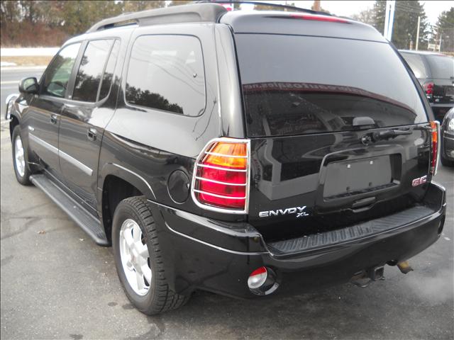 2006 GMC Envoy XL LTD LME