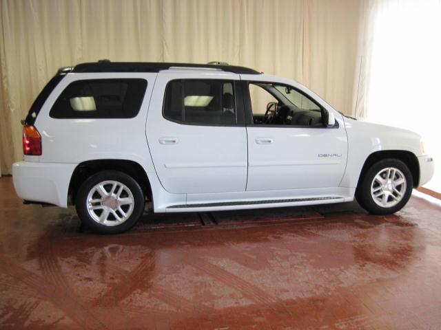 2006 GMC Envoy XL EX Sedan 4D