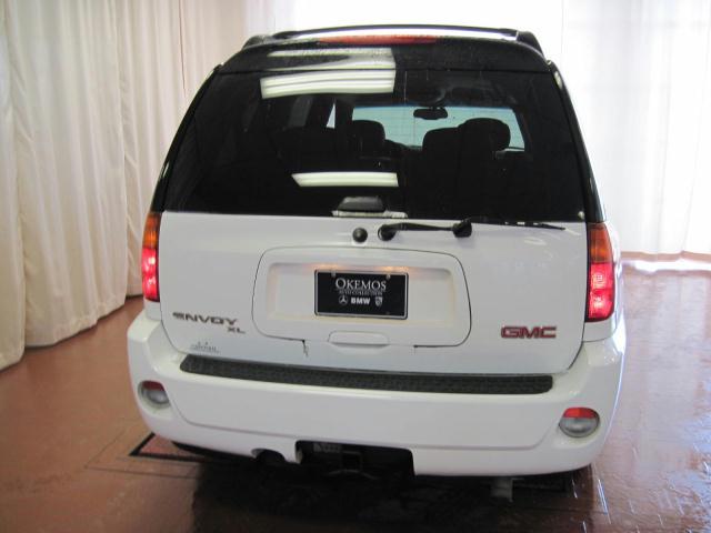 2006 GMC Envoy XL EX Sedan 4D