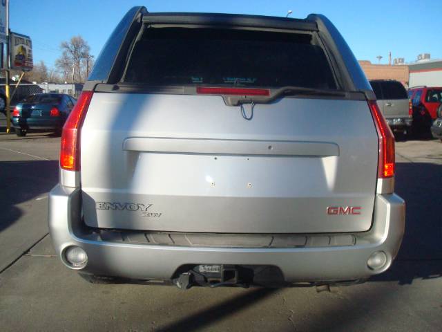 2004 GMC Envoy XUV SLT