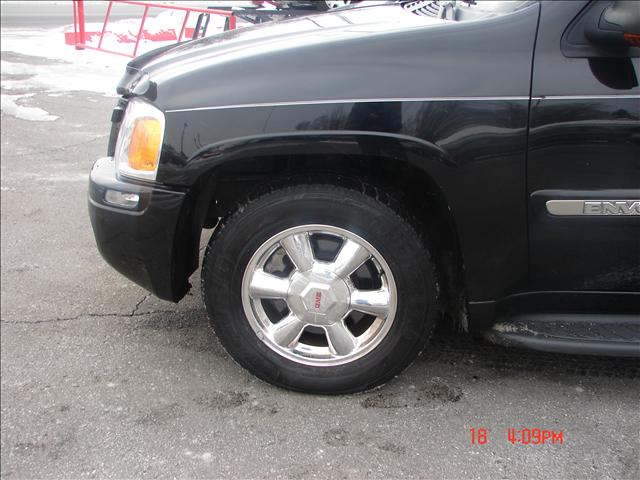 2004 GMC Envoy XUV LTD LME