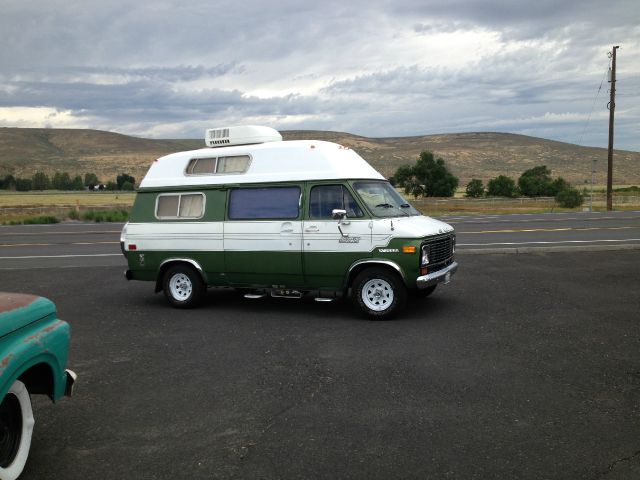 1975 GMC G1500 Vandura GXE 4 Door Sedan