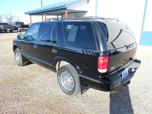 1998 GMC Jimmy W/ CD, MP3, And Auxiliary Audio Jack