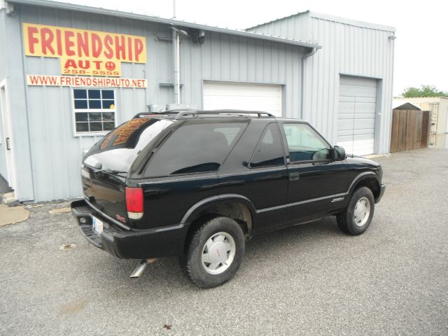 2000 GMC Jimmy V6 Sport Sedan