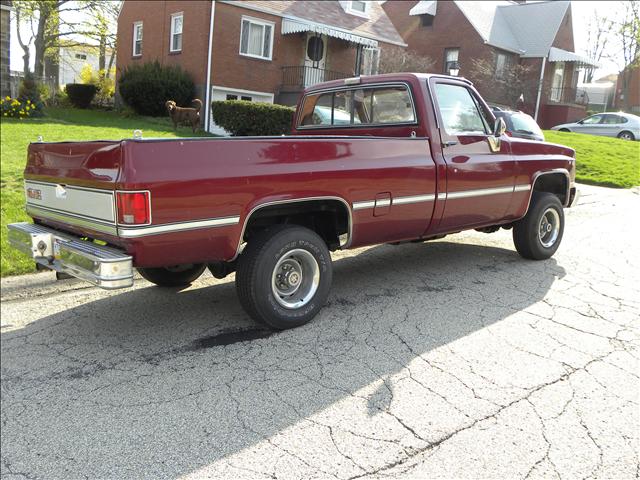 1986 GMC K1500 SLT 25