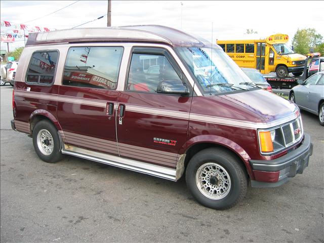 1992 GMC Safari LS S