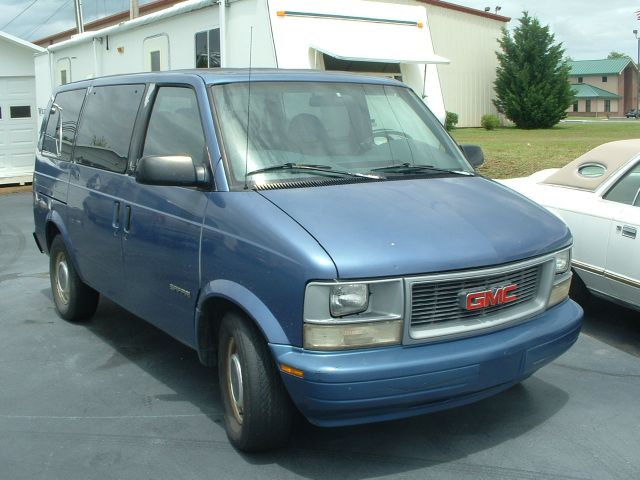 1996 GMC Safari Supercab Flareside 145 4x4 Truck