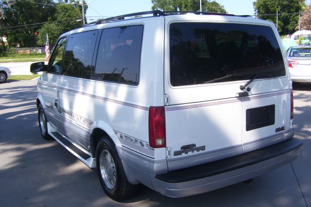 1998 GMC Safari SLT