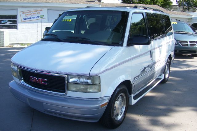 1998 GMC Safari SLT