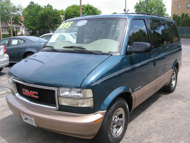 1999 GMC Safari FX35 AWD