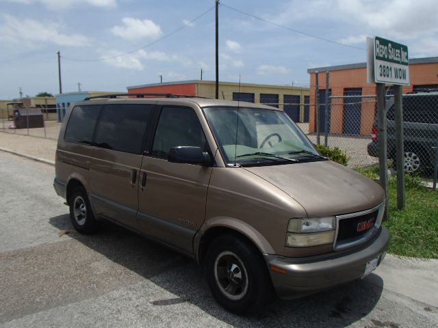 1999 GMC Safari FX35 AWD