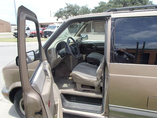 1999 GMC Safari FX35 AWD