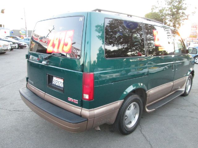 2000 GMC Safari 4wd