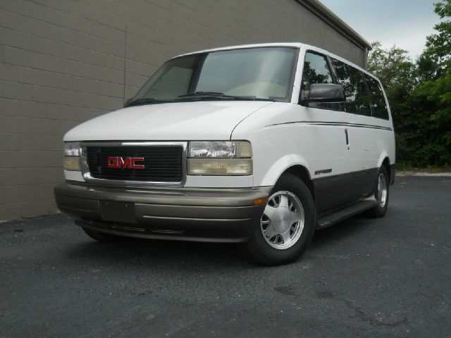 2000 GMC Safari EX - DUAL Power Doors