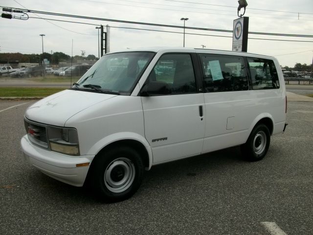 2000 GMC Safari 4wd