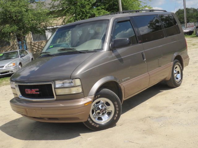 2000 GMC Safari 4wd