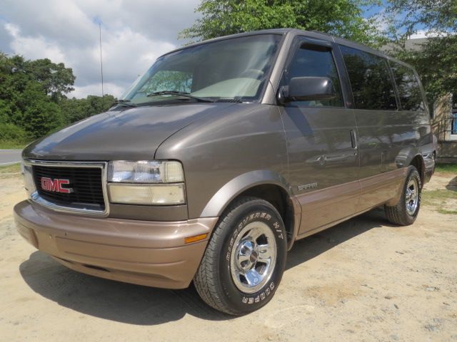 2000 GMC Safari 4wd