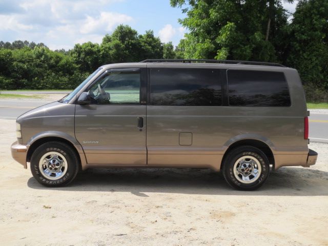 2000 GMC Safari 4wd