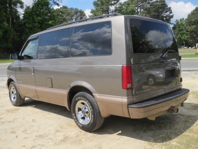 2000 GMC Safari 4wd