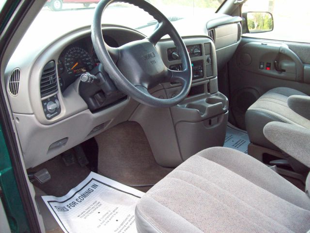 2000 GMC Safari 4wd