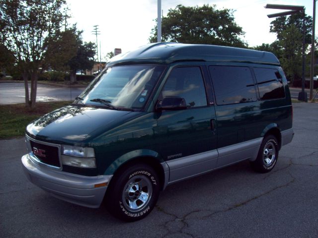 2000 GMC Safari 4wd