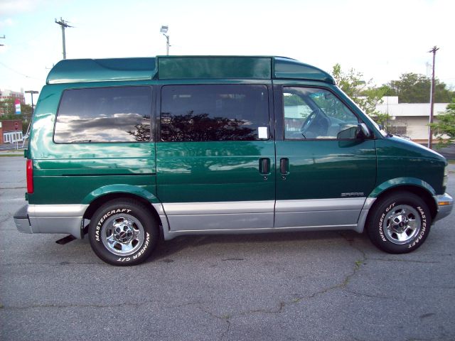 2000 GMC Safari 4wd