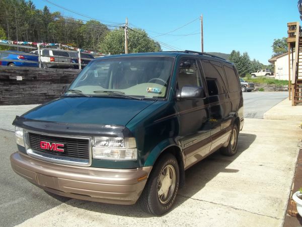 2000 GMC Safari EX - DUAL Power Doors