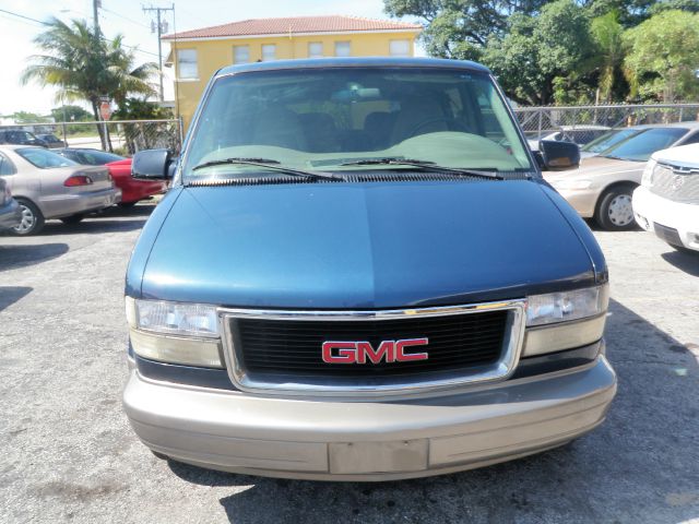 2001 GMC Safari FX35 AWD