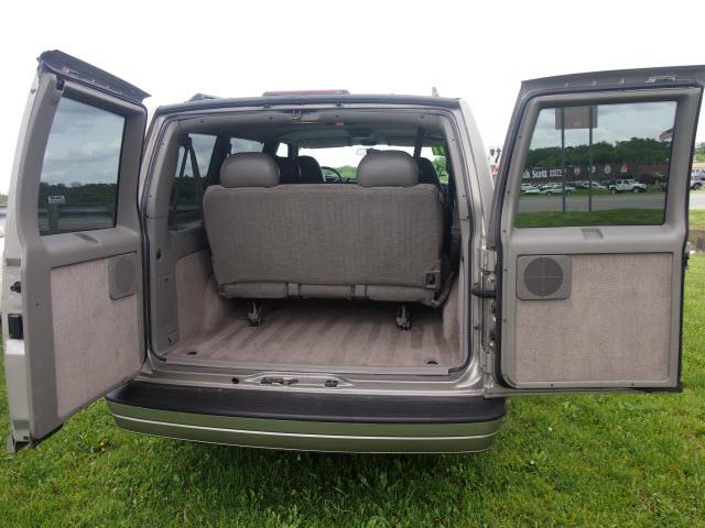 2001 GMC Safari SLT