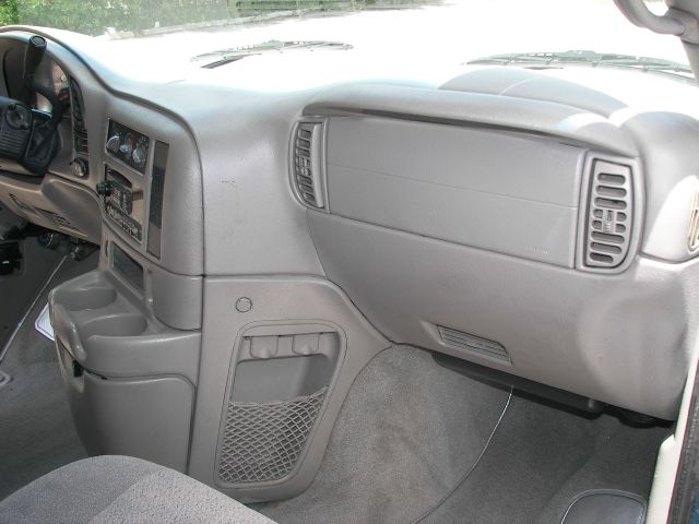 2001 GMC Safari FX35 AWD