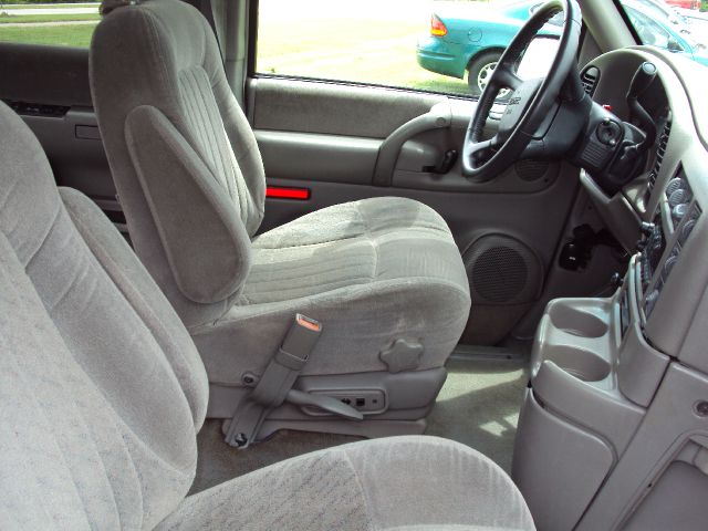 2002 GMC Safari FX35 AWD